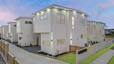  at 25 Seymour Avenue, Papatoetoe, Auckland