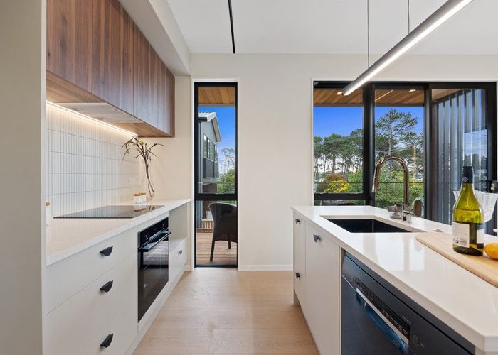  at 1/36 William Souter Street, Forrest Hill, North Shore City, Auckland