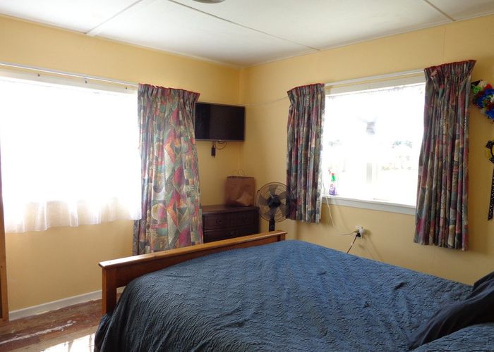  at 35 Hislop Road, Inch Clutha