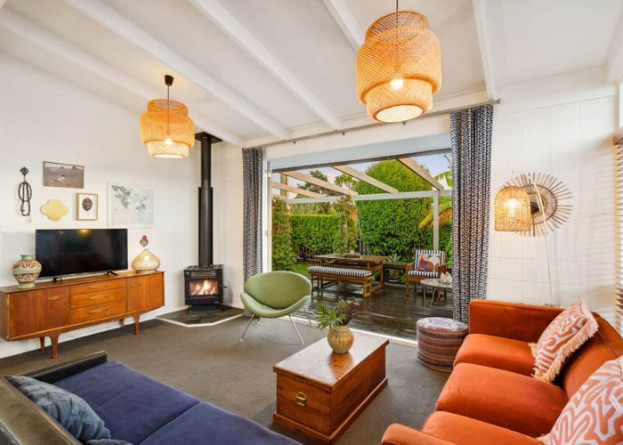  at 1 Dawnhaven Drive, Te Atatu Peninsula, Waitakere City, Auckland
