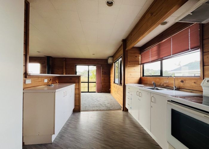  at 36 Meadowvale Rise, Titirangi, Auckland