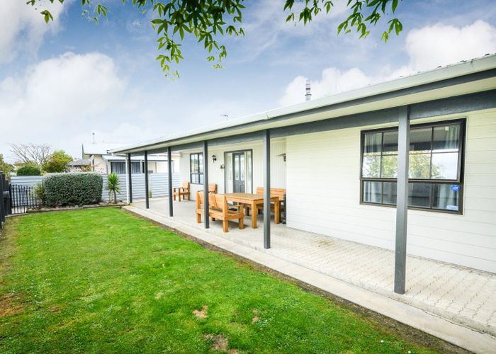  at 5 Pryde Place, Feilding