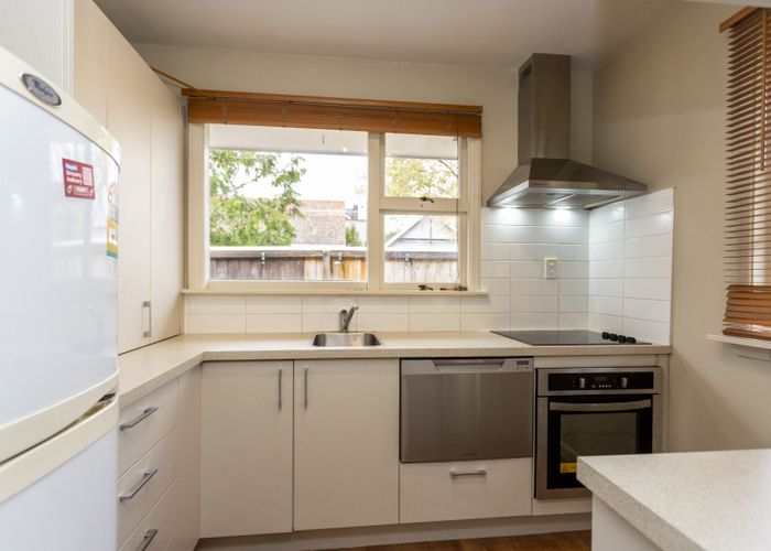  at 2/11 Puriri Street , Riccarton, Christchurch City, Canterbury