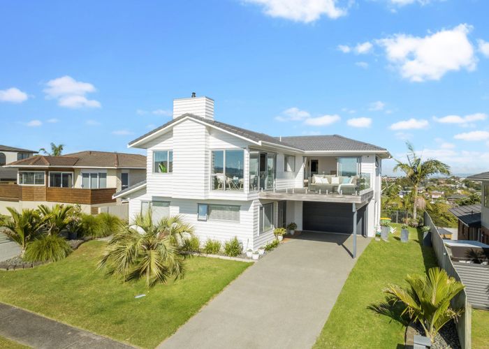  at 12 Pounamu Place, Shelly Park, Auckland