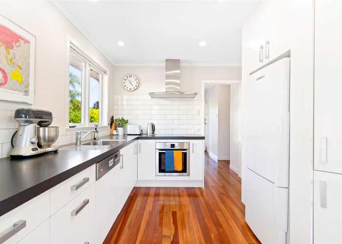  at 4 Mayburn Road, Te Atatu Peninsula, Auckland