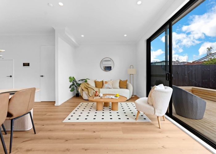  at Lot 1, 11 Ganymede Place, Half Moon Bay, Manukau City, Auckland