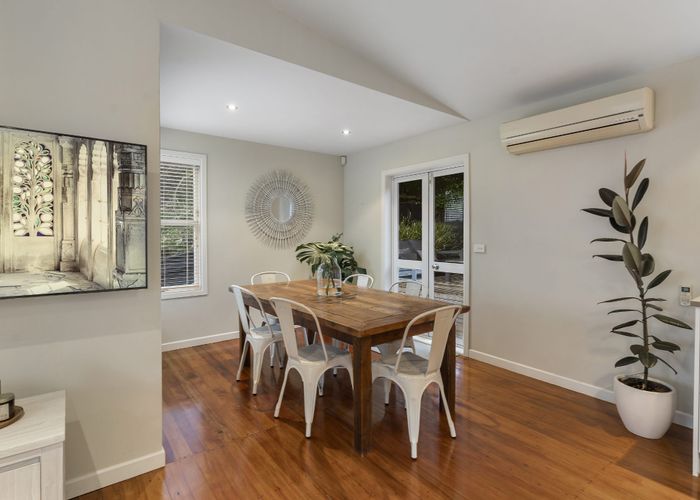  at 2/3 Glenfern Road, Howick, Auckland