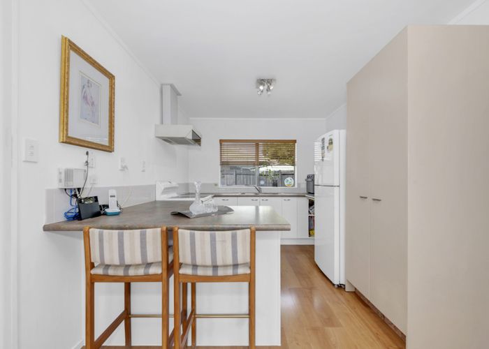 at 220 Te Irirangi Drive, Flat Bush, Auckland