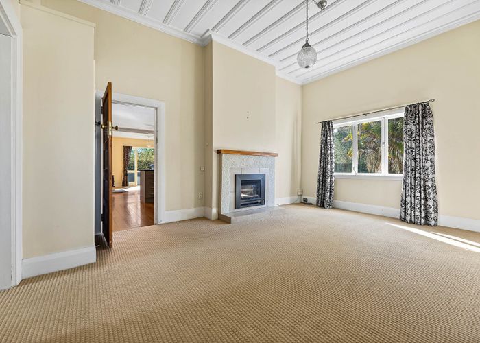  at 15 Myrtle Street, Hamilton East, Hamilton