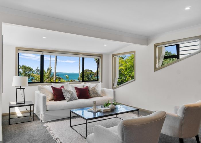  at 4 Glenoaks Rise, Mellons Bay, Manukau City, Auckland