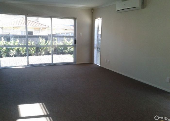  at 5 Lorenzo Way, Flat Bush, Manukau City, Auckland
