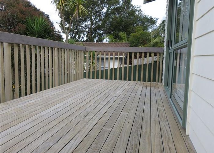  at 10a  Aldern Rd, Massey, Waitakere City, Auckland