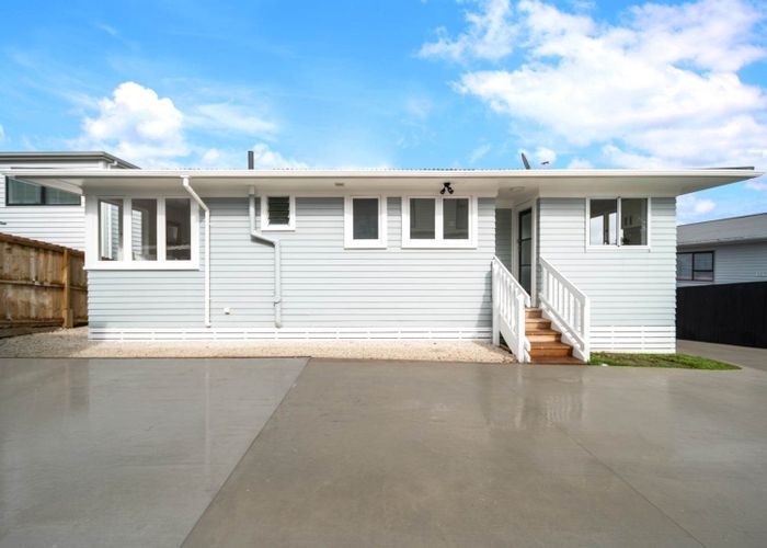  at 15 Tonkin Drive, Sunnynook, North Shore City, Auckland
