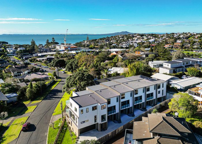  at 1/20 Penzance Road, Mairangi Bay, North Shore City, Auckland