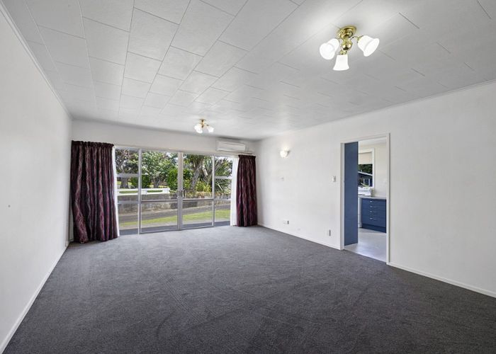  at 1/12 Ambury Place, Merrilands, New Plymouth