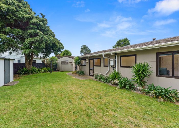  at 24 Norfolk Crescent, Otaki Beach, Otaki