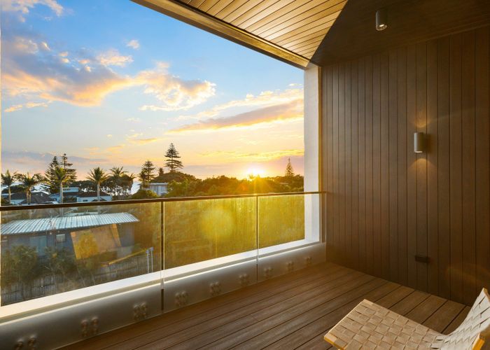  at 12/423 Beach Road, Mairangi Bay, North Shore City, Auckland