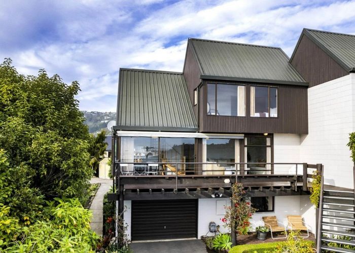  at 17 Moncks Spur Road, Redcliffs, Christchurch City, Canterbury