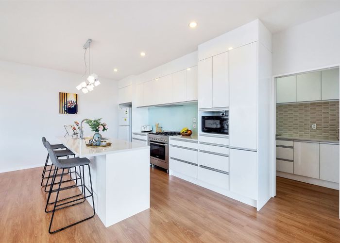  at 200 Metcalfe Road, Ranui, Auckland