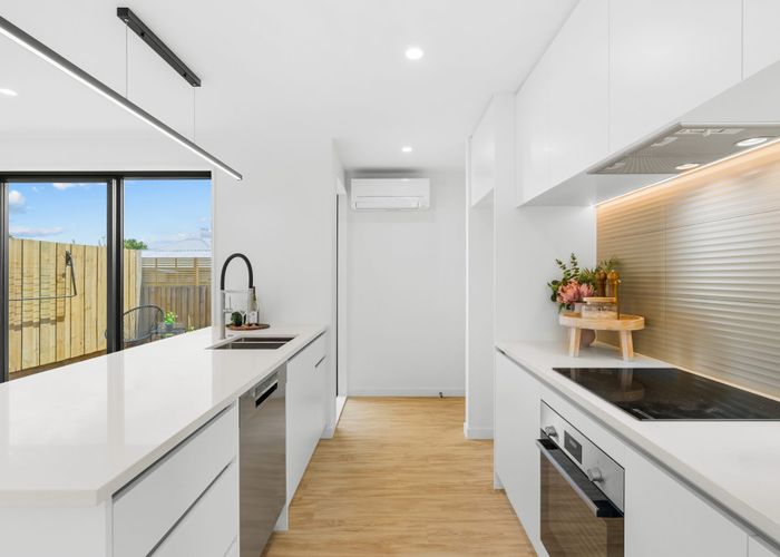  at 2/5 Clarence Street South, Addington, Christchurch City, Canterbury