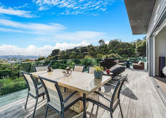 For sale 87 Roberts Road, Matakatia Bay, Rodney, Auckland homes.co.nz