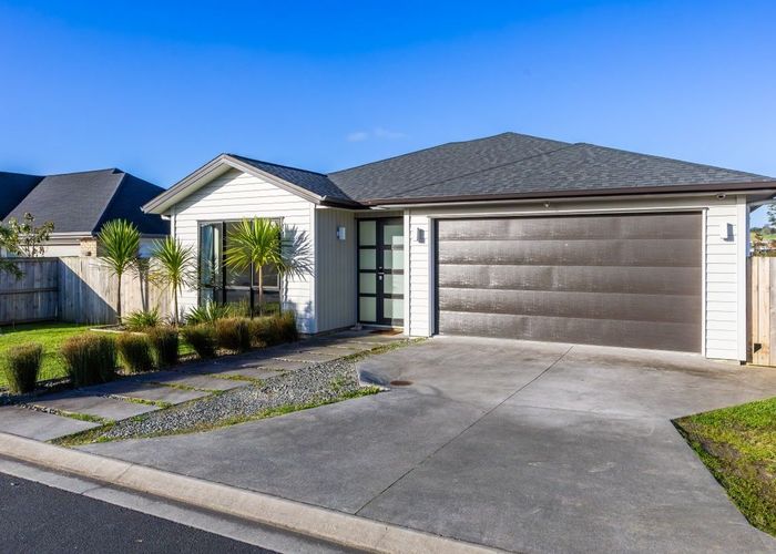  at 8 Ahorangi Road, Silverdale, Silverdale