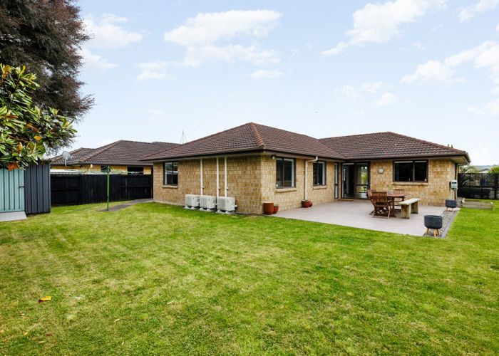  at 33 Thomas Road, Huntington, Hamilton