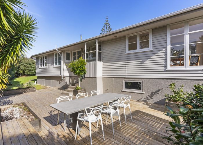  at 15 Westall Road, New Lynn, Waitakere City, Auckland