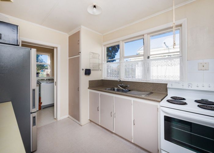  at 1/106 Linton Street, West End, Palmerston North