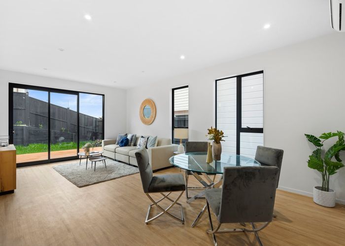  at 6/90 Picasso Drive, West Harbour, Waitakere City, Auckland