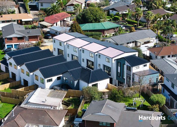 at 25&27 Jandell Crescent, Bucklands Beach, Manukau City, Auckland