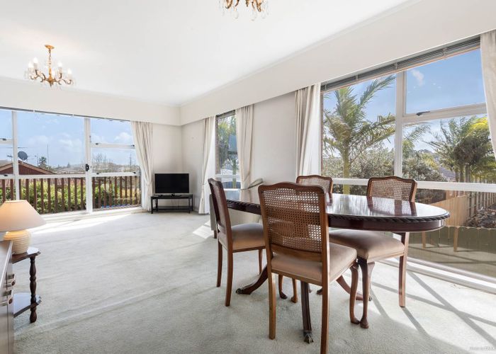  at 2/107 Olsen Avenue, Hillsborough, Auckland