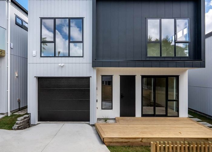  at 129 Arran Road, Browns Bay, Auckland