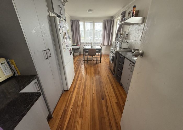  at 5 Viscount Street, Mangere, Auckland