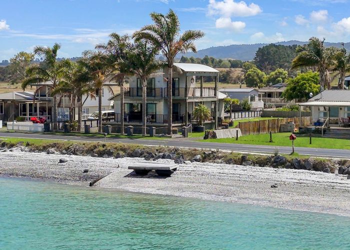  at 889 East Coast Road, Kaiaua, Franklin, Auckland