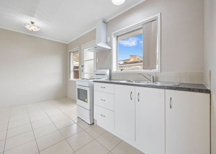  at 2/397 Blockhouse Bay Road, Avondale, Auckland City, Auckland
