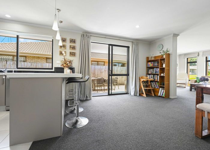  at 54 Edgeview Crescent, Fitzroy, Hamilton