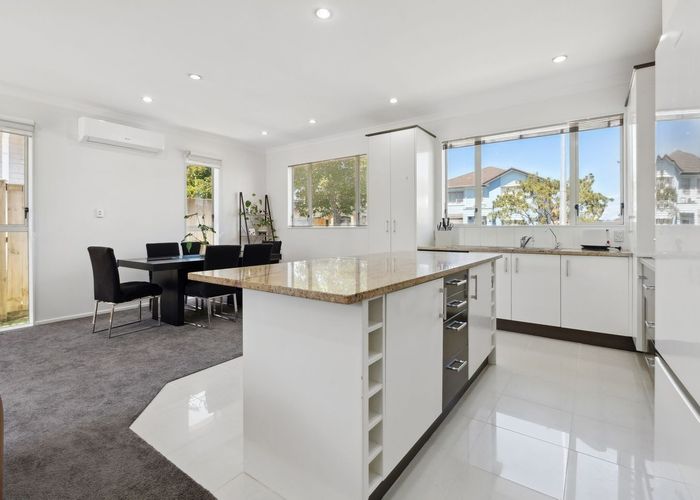  at 74 Baverstock Road, Flat Bush, Auckland