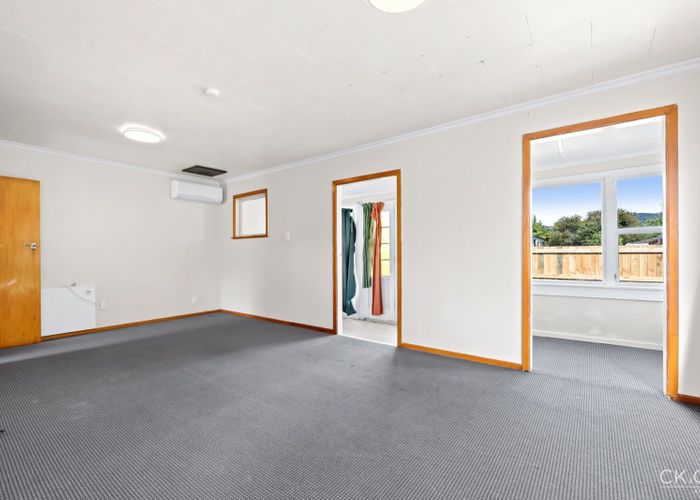  at 2/11 Walters Street, Avalon, Lower Hutt, Wellington