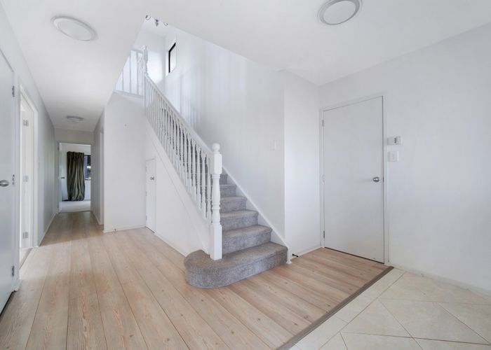  at 3/6 Waikato Place, St Johns, Auckland