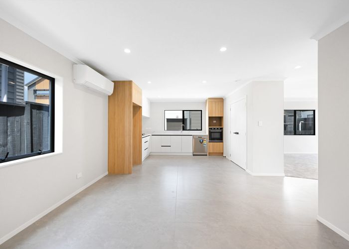  at 2/11 Musselwhite Terrace, Chartwell, Hamilton, Waikato