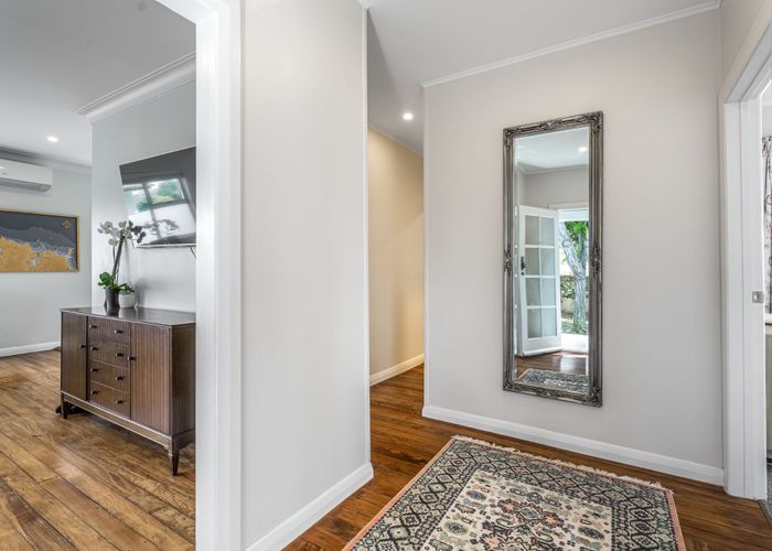  at 6 George Street, Mangere East, Auckland