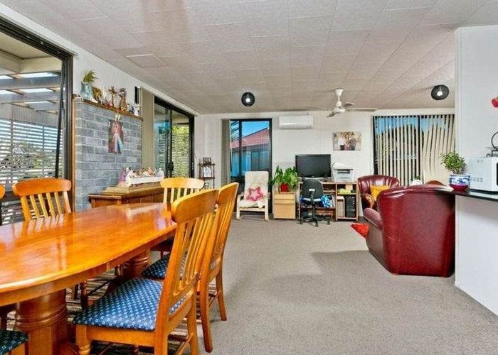  at 1/29 Devonshire Road, Unsworth Heights, North Shore City, Auckland