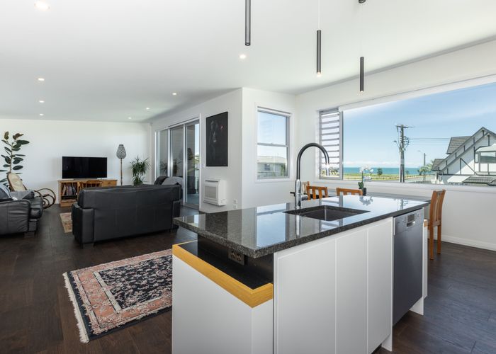  at 190C Charles Street, Westshore, Napier