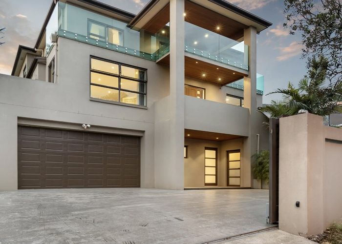  at 4 Montrose terrace, Mairangi Bay, North Shore City, Auckland
