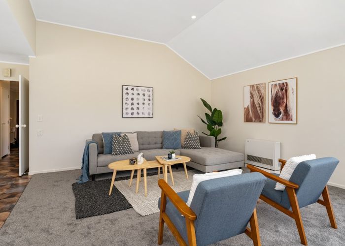  at 9 Lakeside Villas, Whitby, Porirua
