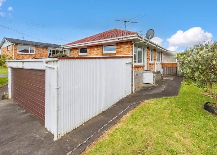  at 1/27 Malone Road, Mount Wellington, Auckland City, Auckland