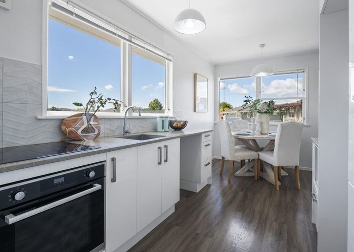  at 18 Hatherlow Street, Glenfield, Auckland