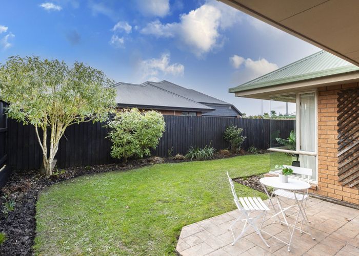  at 1/131 Prestons Road, Redwood, Christchurch