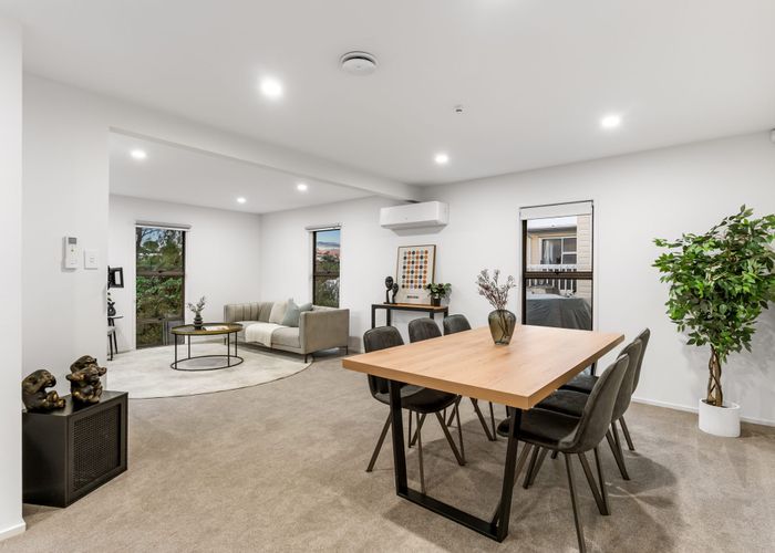  at 1/57 Aeroview Drive, Beach Haven, North Shore City, Auckland